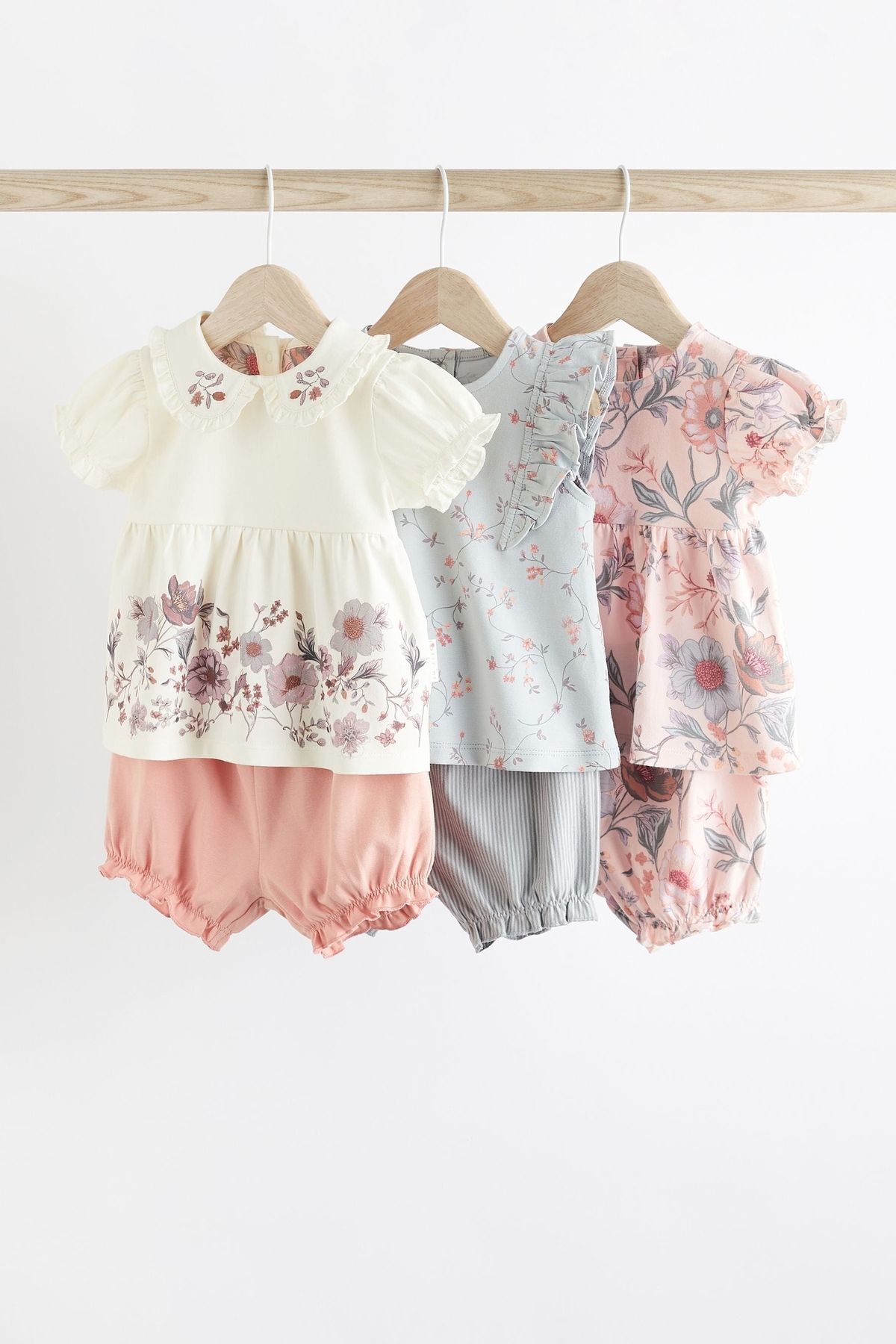 Next Baby 100 Pamuklu Pembe Çiçek Desenli Kısa Kollu Şortlu 3’lü Alt İst Takım