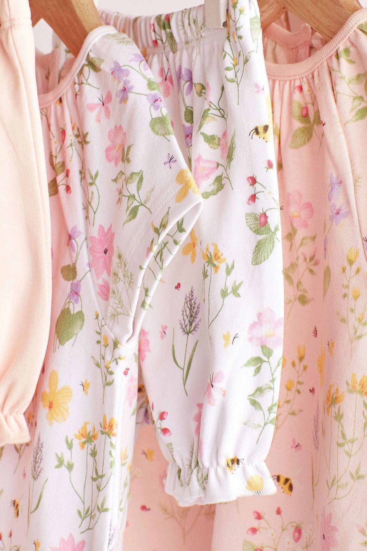 Next Baby % 100 Pamuklu Pale Pink Floral Şortlu 3’lü Alt Üst Takım
